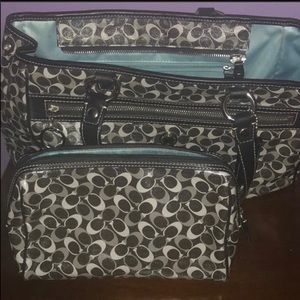 Coach Tote 👜 with matching Cosmetic Bag 💄